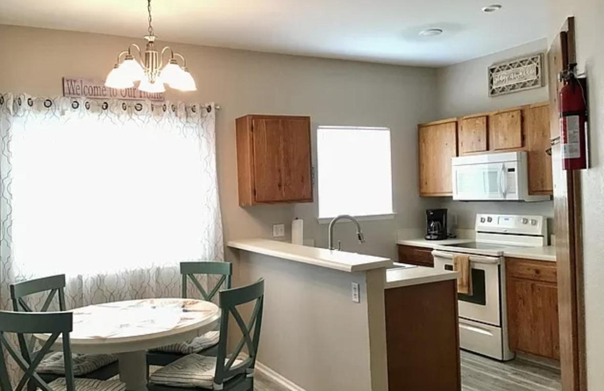 Cozy Beachside Condo With Pool View Corpus Christi Exterior photo